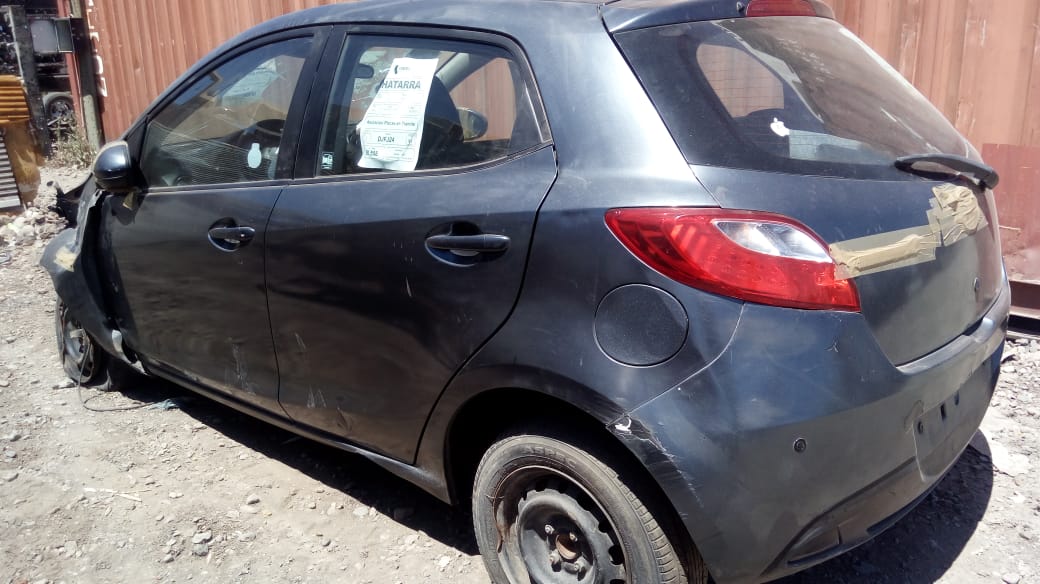  Mazda 2 2012    EN DESARME